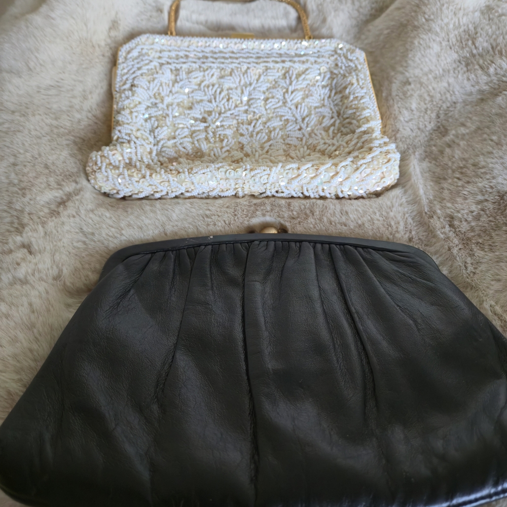 Elegant Black and Gold Women's Clutch Set